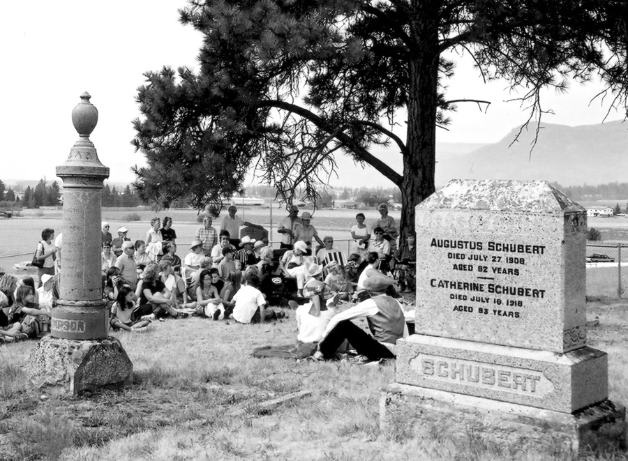 Community residents enjoy a presentation and tour of Lansdowne Cemetery